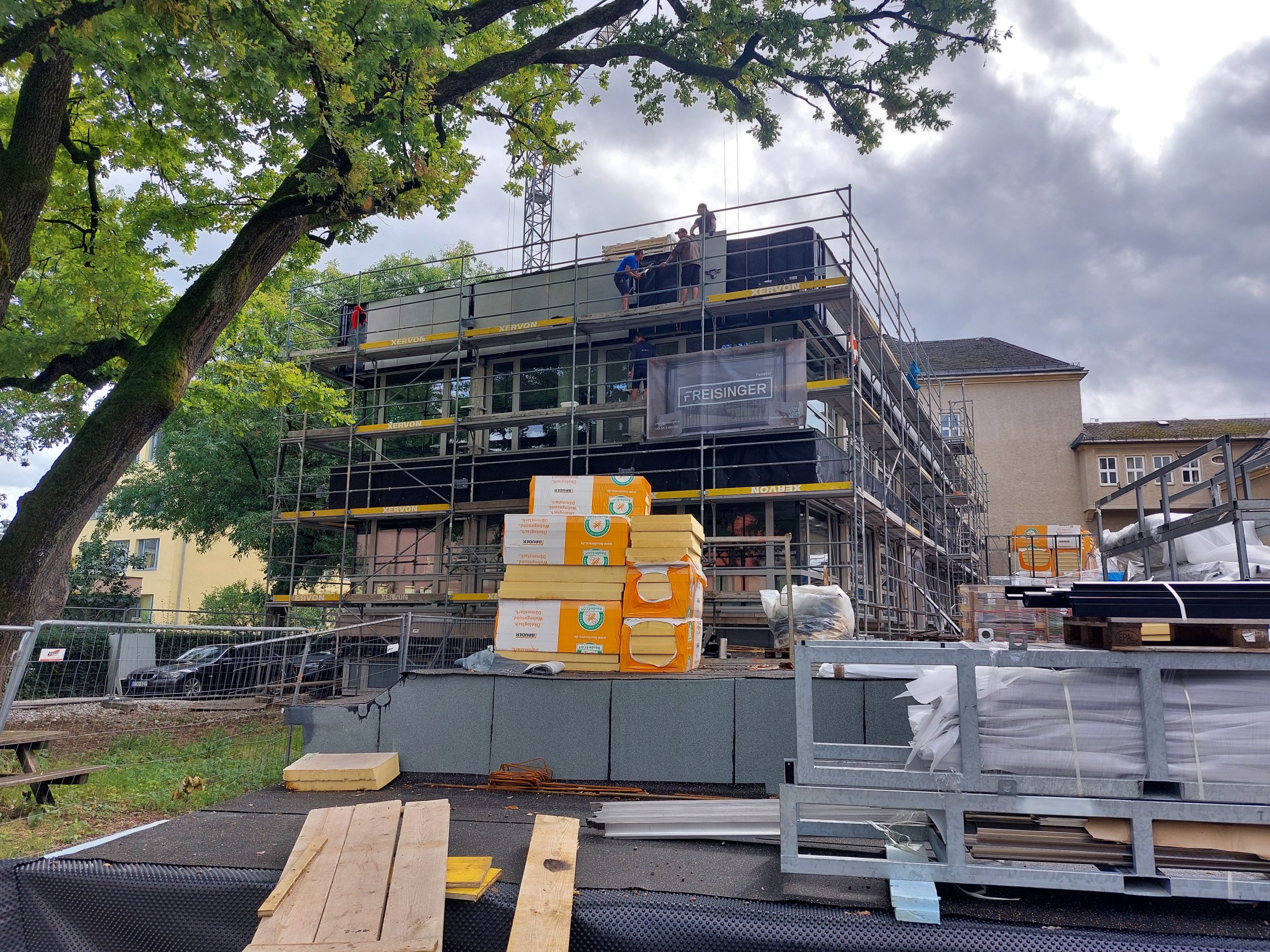 <strong>Ganztagesschule Nonntal<span><b>in</b>öffentlich </span></strong><i>→</i>